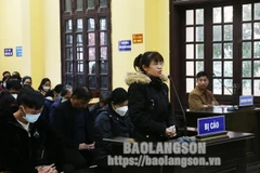 Các bị cáo nói lời sau cùng tại phiên tòa. (Nguồn: Báo Lạng Sơn)