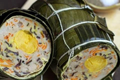 Giò ngũ sắc. (Ảnh: Đẹp/Vietnam+)