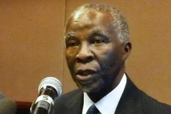 Cựu tổng thống Nam Phi điều trần vụ mua 5 tỷ USD vũ khí