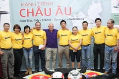 Đi qua 4 nước châu Âu bằng xe máy để quảng bá văn hóa Việt
