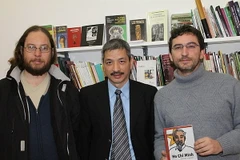 Cuốn Hồ Chí Minh tuyển tập được xuất bản tại Argentina