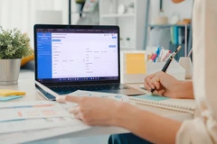 Giải pháp VNPT ASXH đã giúp ngành Lao động-Thương binh và Xã hội cải tiến quy trình, phương thức làm việc để phục vụ người dân ngày càng tốt hơn. (Ảnh: TQ/Vietnam+)