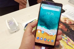Nokia 7 plus, smartphone tràn viền được thiết kế bằng khung nhôm nguyên khối có mức giá 8,99 triệu đồng. (Ảnh: T.H/Vietnam+) 