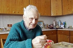 Người đàn ông chết đi sống lại Josef Guzy. (Ảnh: TT&VH)