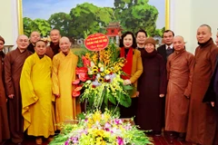 Các chức sắc tôn giáo thăm, chúc mừng Đảng bộ thành phố Hà Nội 