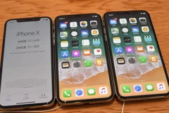 Điện thoại iPhone X của Apple được giới thiệu tại Singapore ngày 3/11/2017. (Nguồn: AFP/TTXVN)
