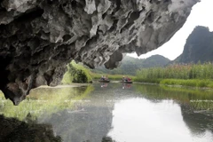 Vùng đất ngập nước Vân Long Vân Long còn là nơi được mệnh danh là "vịnh Hạ Long trên cạn." (Ảnh: Trịnh Bộ)