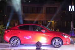 Xe Mazda2 thế hệ mới tại buổi lễ ra mắt. (Ảnh: Nguyễn Sơn/TTXVN)