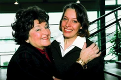 Bà Nina Stemme và giọng ca soprano huyền thoại của Thụy Điển Birgit Nilsson. (Nguồn: Quỹ Birgit Nilsson)