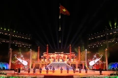 Tiết mục mở màn lễ bế mạc. (Ảnh: Hoàng Hùng/TTXVN)