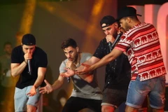 Biểu diễn Beatbox của nhóm nhạc đến từ nước Pháp. (Ảnh: Thanh Tùng/TTXVN)