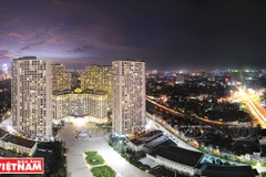 Royal City, một “châu Âu thu nhỏ” trong lòng Hà Nội lộng lẫy về đêm. (Ảnh: Trần Thanh Giang)