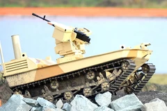 Robot trinh sát Nga vượt chướng ngại vật. (Nguồn: Sputnik)