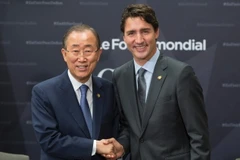 Thủ tướng Canada Justin Trudeau (phải) và Tổng thư ký Liên hợp quốc Ban Ki-moon tại hội nghị ngày 17/9. (Nguồn: AFP/TTXVN)