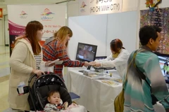 Gian trưng bày của TP. Hồ Chí Minh tại hội chợ thương mại-du lịch 2016 của TPO. (Ảnh: Hy Hữu/TTXVN)