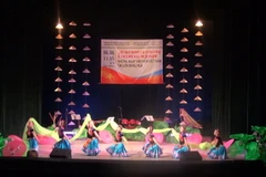 Một tiết mục biểu diễn của các nghệ sỹ Việt Nam tại Nhà hát Tsarisynskaya Opera. (Ảnh: Duy Trinh/Vietnam+)