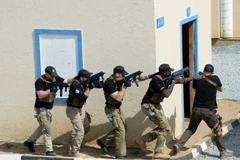 Binh sỹ Ba Lan trong một buổi huấn luyện. (Nguồn: AFP/TTXVN)