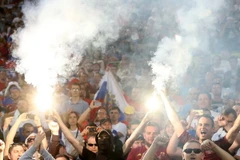 Các cổ động viên Nga trong trận đấu gặp đội Anh vòng chung kết EURO 2016 tại Marseille, Pháp, ngày 11/6. (Nguồn: EPA/TTXVN)