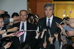 Đặc phái viên Mỹ về chính sách Triều Tiên Sung Kim (phải). (Nguồn: AFP/TTXVN)