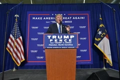 Ứng viên Tổng thống Donald Trump vận động bầu cử ở Fletcher, North Carolina ngày 21/10. (Nguồn: AFP/TTXVN)