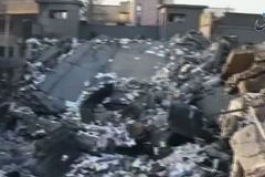 Máy bay Mỹ không kích một kho tiền của IS tại tại Mosul, Iraq, hồi tháng 1. (Nguồn: Yahoo)