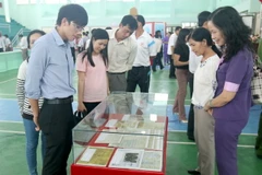Triển lãm bản đồ và trưng bày tư liệu “Hoàng Sa, Trường Sa của Việt Nam- Những bằng chứng lịch sử và pháp lý” tại Bình Thuận. Ảnh minh họa. (Nguồn: TTXVN)