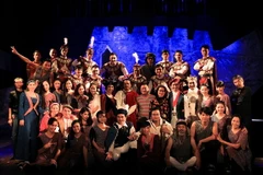 Các nghệ sỹ tham gia vở "Hamlet." (Nguồn: nhahatkichvietnam.vn)