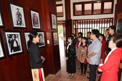 Khách tham quan tại Khu lưu niệm Thủ tướng Phạm Văn Đồng. (Ảnh: Nguyễn Đăng Lâm/TTXVN)