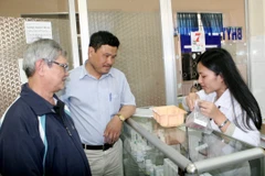 Cấp phát thuốc BHYT tại Bệnh viện Đa khoa Lâm Đồng. (Ảnh: Đặng Tuấn/TTXVN)