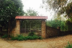 Một trường hợp vi phạm về sử dụng, quản lý đất đai tại phường Ngọc Thụy, Hà Nội. (Ảnh: Nguyễn Văn Thắng/TTXVN)