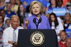 Bà Hillary Clinton phát biểu trong một chiến dịch vận động tranh cử ở Scranton, Pennsylvania ngày 15/8. (Nguồn: AFP/TTXVN)