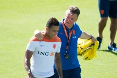 M.U mua Depay: Van Gaal đang "nhuộm cam" sân Old Trafford?