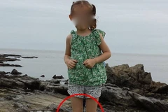 Rợn người với "đôi chân ma" trong ảnh chụp bé gái ở Nhật Bản