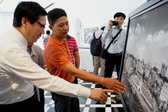 Triển lãm ảnh đen trắng Chào Sài Gòn của Nguyễn Thanh Tùng