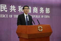 Trung Quốc lần đầu tiên trở thành nước xuất khẩu vốn ròng 