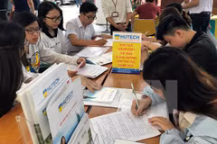 242.000 thí sinh trúng tuyển đợt một xác nhận nhập học 