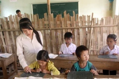 Khó khăn về việc làm đã khiến ngành sư phạm khó thu hút người học. (Ảnh minh họa: TTXVN)