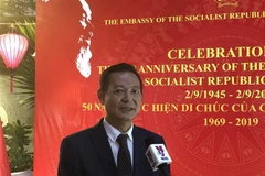 Đại sứ Việt Nam tại Ai Cập Trần Thành Công trả lời phỏng vấn phóng viên Thông tấn xã Việt Nam. (Ảnh: Việt Khoa/TTXVN)
