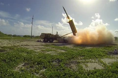 Hệ thống phòng thủ tên lửa tầm cao giai đoạn cuối THAAD của Mỹ được vận hành thử nghiệm tại đảo Wake, Thái Bình Dương. (Ảnh: AFP/TTXVN)