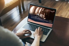 VietinBank ưu đãi đặc quyền dành riêng cho khách hàng ưu tiên hí chuyển đổi ngoại tệ chỉ 0,5% với thẻ tín dụng quốc tế Premium Banking. (Ảnh: Vietnam+)