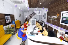 BAC A BANK dành 10.000 tỷ đồng giảm lãi suất cho khách hàng cá nhân chỉ còn 5%. (Ảnh: Vietnam+)