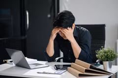 Trong bối cảnh kinh tế hiện nay, các doanh nghiệp vừa và nhỏ đang phải đối mặt với hàng loạt áp lực và thách thức kinh doanh. (Ảnh: Vietnam+)