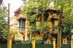 Yêu cầu Hà Nội chỉ đạo dừng phá nhà biệt thự cũ