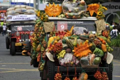 Cuộc diễu hành của những chiếc xe jeep phong cách