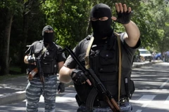 Ukraine chỉ đàm phán sau khi phiến quân hoàn toàn hạ vũ khí