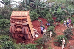 Hiện trường vụ tai nạn. (Ảnh: Hưng Thịnh/TTXVN)