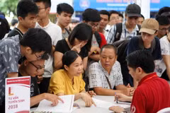 Ngày hội Tư vấn xét tuyển đại học, cao đẳng năm 2018. (Ảnh: Thanh Tùng/TTXVN)