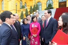 Chủ tịch nước Trần Đại Quang với các Đại sứ tại buổi tiếp. (Ảnh: Nhan Sáng/TTXVN)