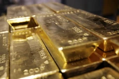 Giá vàng tăng nhẹ sau báo cáo tăng trưởng GDP quý I của Mỹ
