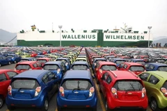 Hàn Quốc: Thặng dư vãng lai tăng, sản lượng công nghiệp giảm